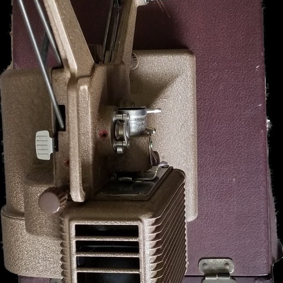 Vintage Kodascope Eight 71a Projector - Picture 3 of 4